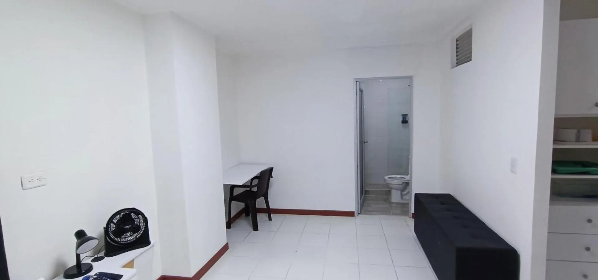 ~ Estudio 5 Super Ubicacion Con Todo Cerca Medellin