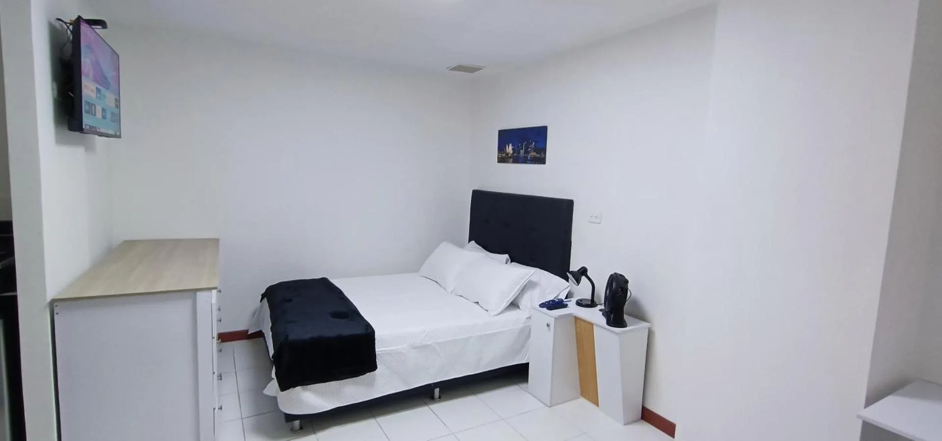 Apartment ~ Estudio 5 Super Ubicacion Con Todo Cerca Medellin Colombia